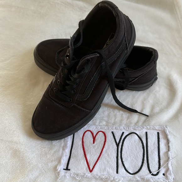 Kid’s Black Vans Low Sneakers - Picture 2 of 2